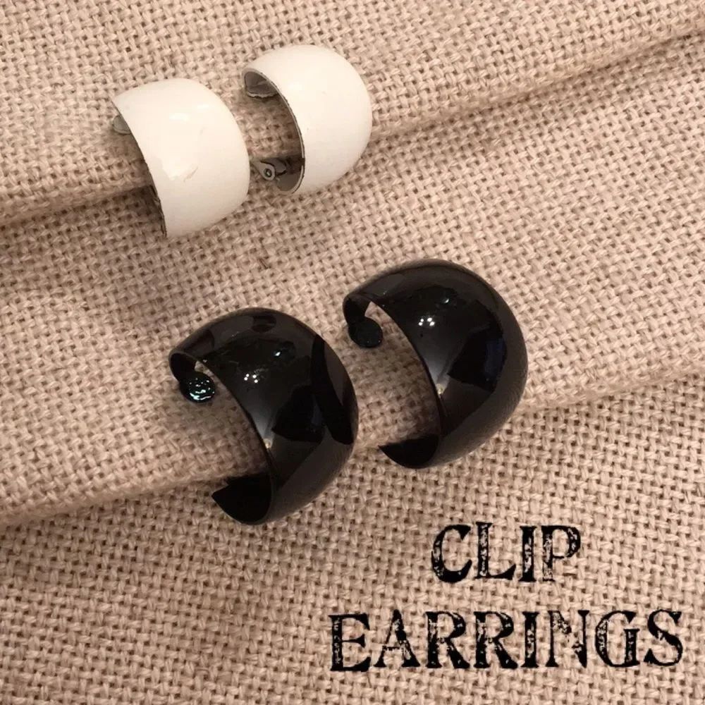 Vintage Enamel Clip Hoop Earrings Black & White